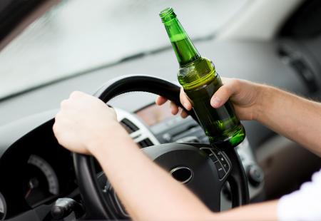 https://storage.bljesak.info/article/363357/450x310/volan alkohol voznja pijan.jpg